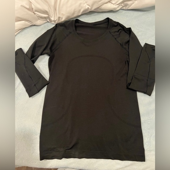 Lululemon black long sleeve swiftly - Picture 2 of 2
